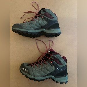 Salewa Alp Mate Mid WP Hiking Boot Size 7